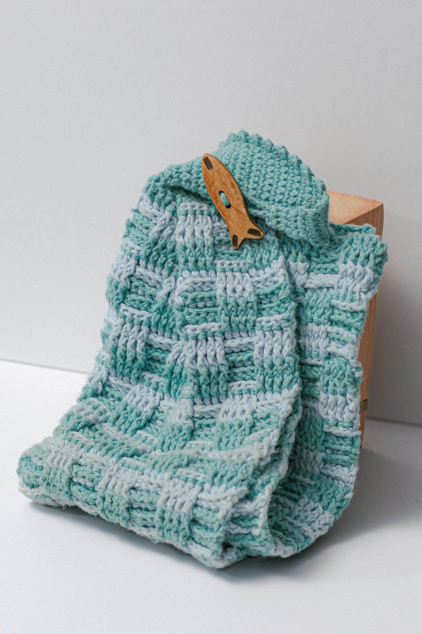 Ocean Tide Kitchen Towel - Intermediate PDF Crochet Pattern